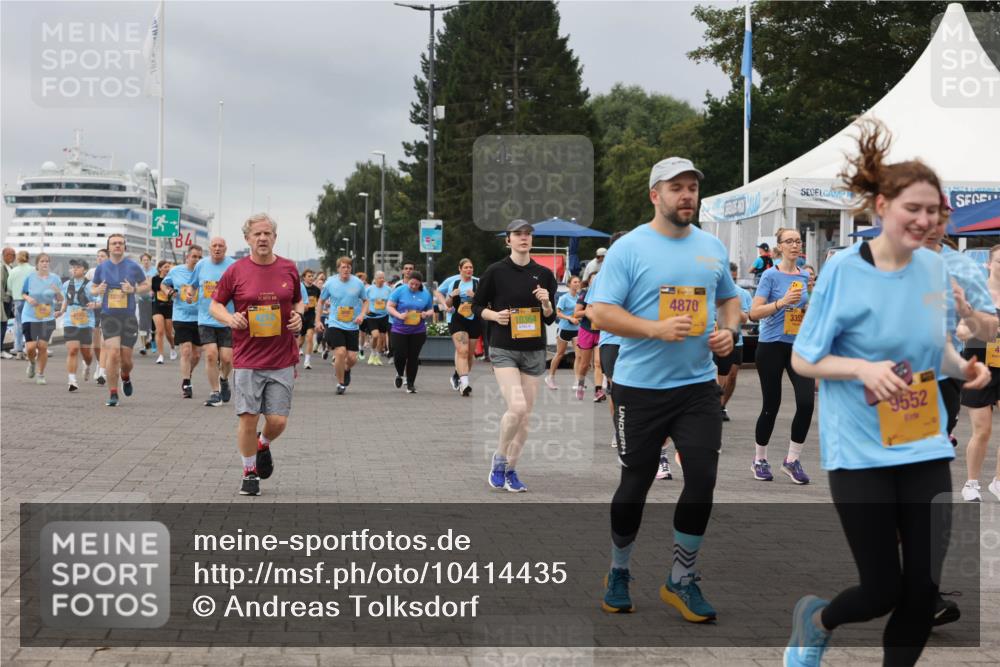 13.09.2026 - Kiel Lauf Andreas Tolksdorf http://msf.ph/oto/10414435 13.09.2026 10:05:24 Kiellinie 4, 21, 0975, 10364, 4870, 3352, 9552 meine-sportfotos.de