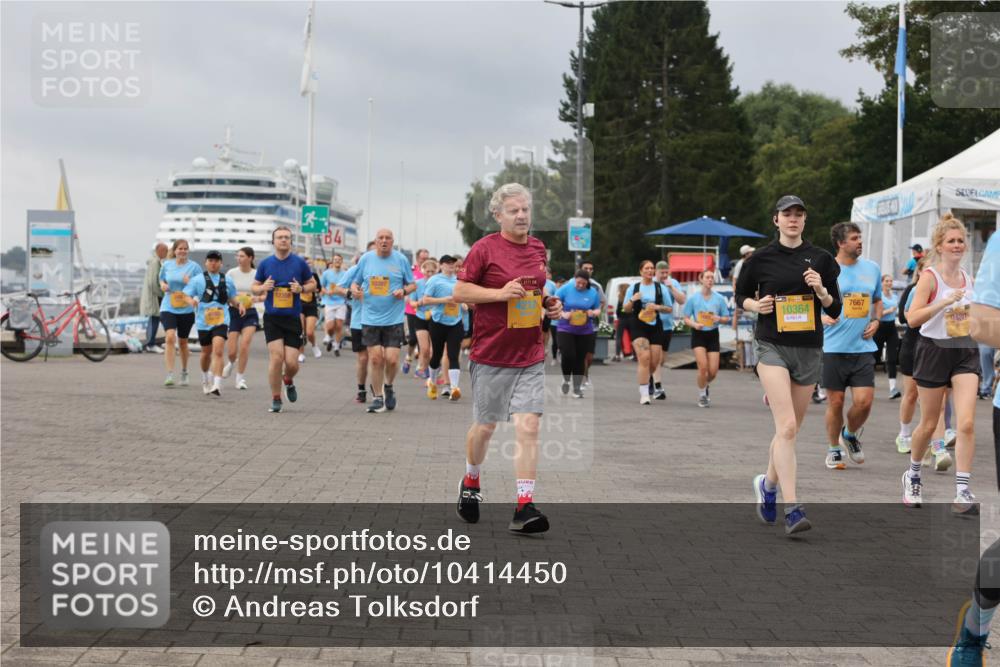 13.09.2026 - Kiel Lauf Andreas Tolksdorf http://msf.ph/oto/10414450 13.09.2026 10:05:25 Kiellinie 0975, 10397, 10364, 7667, 9480 meine-sportfotos.de