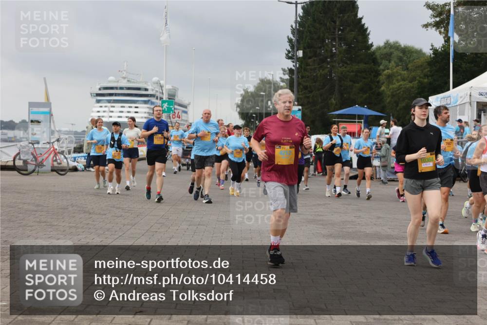 13.09.2026 - Kiel Lauf Andreas Tolksdorf http://msf.ph/oto/10414458 13.09.2026 10:05:25 Kiellinie 61932, 12356, 21, 0975, 10364, 7667 meine-sportfotos.de