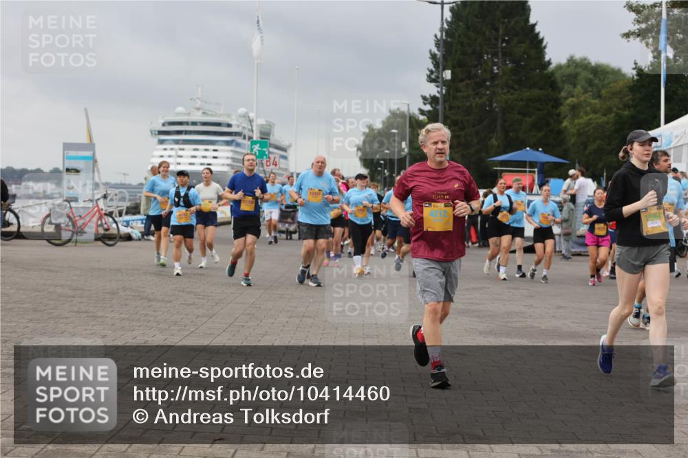 13.09.2026 - Kiel Lauf Andreas Tolksdorf http://msf.ph/oto/10414460 13.09.2026 10:05:25 Kiellinie 4, 10397, 21, 0975, 38, 4212, 10364, 667 meine-sportfotos.de