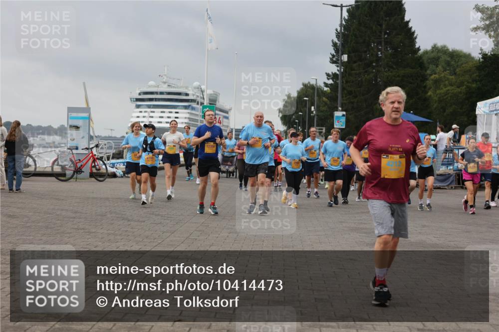 13.09.2026 - Kiel Lauf Andreas Tolksdorf http://msf.ph/oto/10414473 13.09.2026 10:05:26 Kiellinie 21, 0975, 4019 meine-sportfotos.de