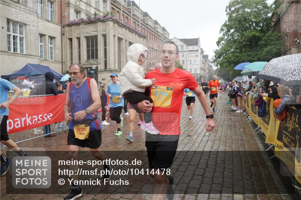 13.09.2026 - Kiel Lauf Yannick Fuchs http://msf.ph/oto/10414478 13.09.2026 10:46:17 Ziel 272, 1013, 1913, 2448, 2776, 3422, 4331, 4397, 4516, 5017, 5421, 7044, 7241, 7840, 7939, 8277, 8310, 8520, 9361, 10469, 10699, 11232, 11642, 12000, 12077, 12306, 12481, 123, 272, 498, 499, 550, 665, 1030, 1065, 1229, 1374, 1537, 1582, 1725, 2421, 2563, 3608, 3781, 3807, 3844, 5205, 5278, 5348, 5510, 5515, 5564, 6385, 6436, 6980, 7073, 7503, 7772, 7889, 7939, 8203, 8403, 8551, 8561, 8655, 8731, 8816, 8881, 9207, 9375, 9715, 10050, 10809, 4499, 9875, 12466, 1229, 1537, 2563 meine-sportfotos.de
