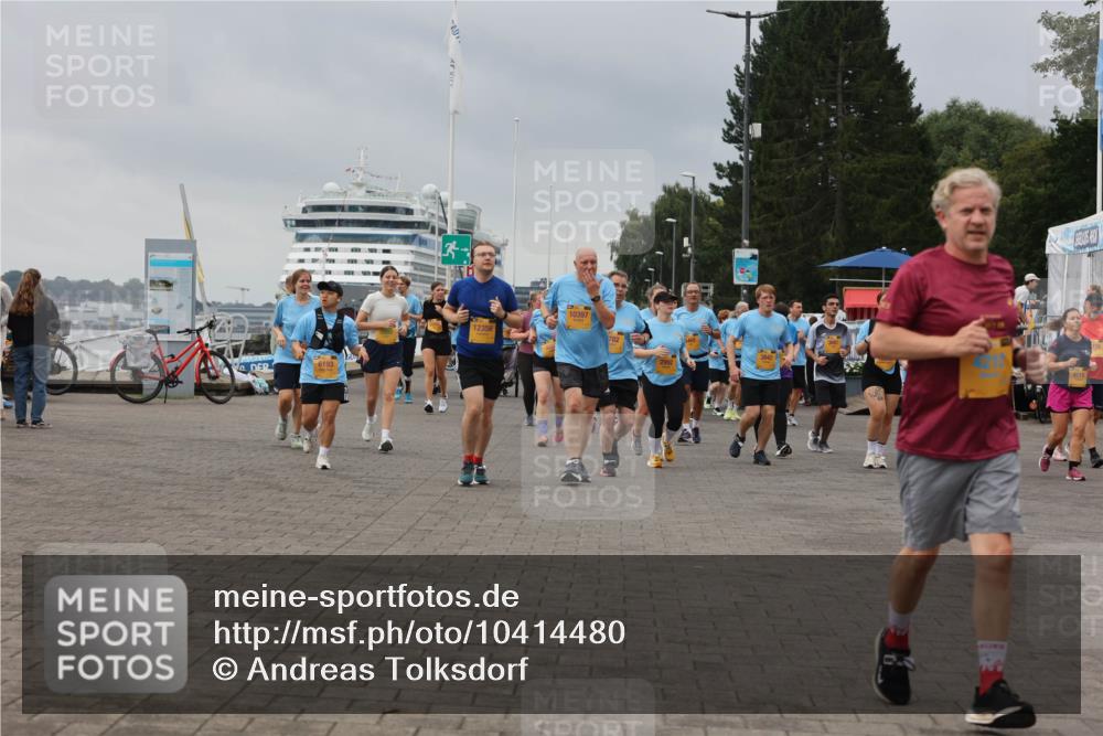 13.09.2026 - Kiel Lauf Andreas Tolksdorf http://msf.ph/oto/10414480 13.09.2026 10:05:26 Kiellinie 6193, 12356, 10397 meine-sportfotos.de