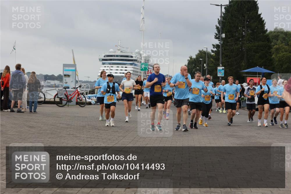 13.09.2026 - Kiel Lauf Andreas Tolksdorf http://msf.ph/oto/10414493 13.09.2026 10:05:26 Kiellinie 6193, 4, 12356, 10397, 8782 meine-sportfotos.de