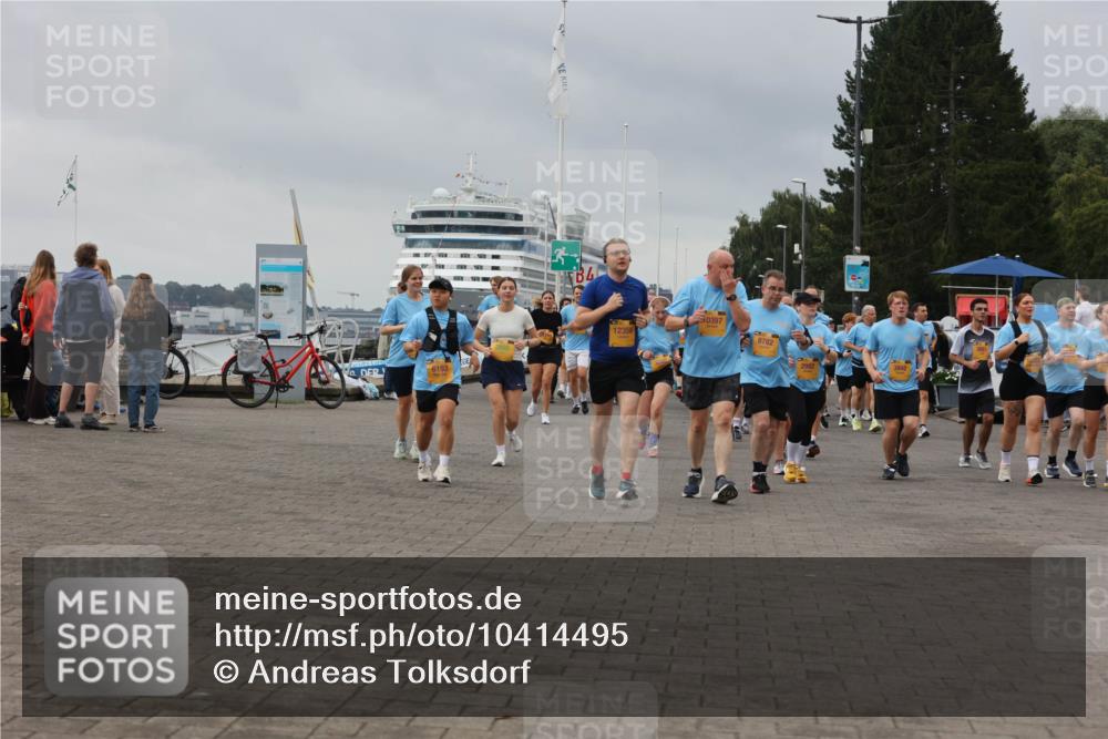 13.09.2026 - Kiel Lauf Andreas Tolksdorf http://msf.ph/oto/10414495 13.09.2026 10:05:26 Kiellinie 6193, 12356, 0397, 8782 meine-sportfotos.de