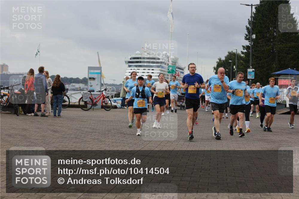 13.09.2026 - Kiel Lauf Andreas Tolksdorf http://msf.ph/oto/10414504 13.09.2026 10:05:27 Kiellinie 6193, 13, 34, 2880, 12356, 10397, 8782 meine-sportfotos.de