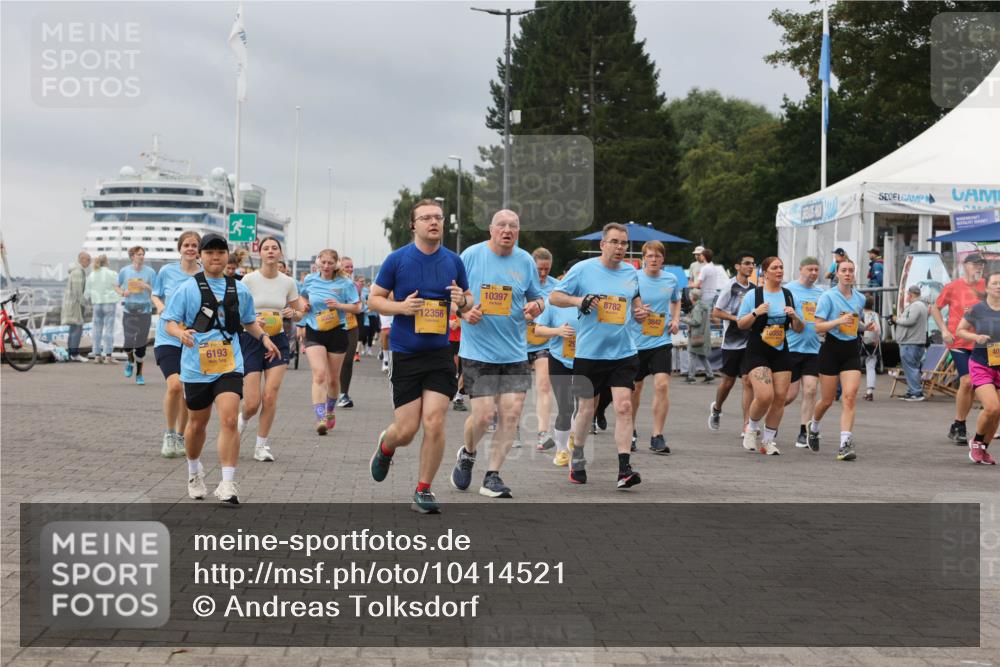 13.09.2026 - Kiel Lauf Andreas Tolksdorf http://msf.ph/oto/10414521 13.09.2026 10:05:28 Kiellinie 6193, 13, 10397, 8782, 12356, 3842, 10352 meine-sportfotos.de