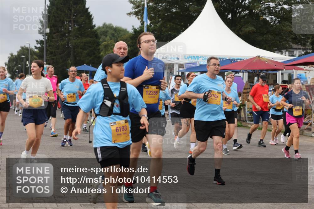 13.09.2026 - Kiel Lauf Andreas Tolksdorf http://msf.ph/oto/10414553 13.09.2026 10:05:30 Kiellinie 580, 35, 2880, 5465, 1, 39, 6193, 39, 12356, 103, 3, 8782, 7600, 8735, 4019 meine-sportfotos.de