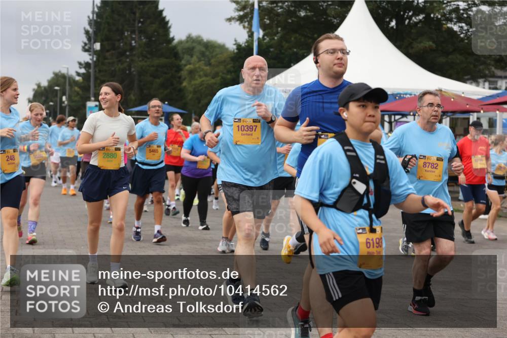13.09.2026 - Kiel Lauf Andreas Tolksdorf http://msf.ph/oto/10414562 13.09.2026 10:05:31 Kiellinie 248, 3580, 2880, 5465, 10397, 619, 38, 8782, 8735 meine-sportfotos.de