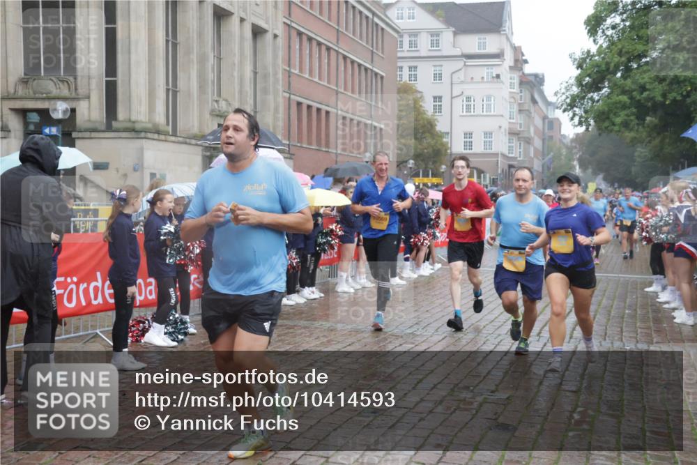 13.09.2026 - Kiel Lauf Yannick Fuchs http://msf.ph/oto/10414593 13.09.2026 10:46:25 Ziel 206, 1013, 1430, 1913, 2037, 2776, 4331, 4397, 4516, 4763, 5421, 7044, 8277, 8520, 9361, 9415, 10469, 10699, 10836, 11232, 11642, 12000, 12704, 12743, 123, 272, 498, 550, 665, 1030, 1374, 1582, 2421, 2448, 3422, 3781, 3844, 5017, 5348, 5421, 5510, 5515, 5564, 6385, 6436, 6980, 7044, 7073, 7241, 7772, 7840, 7939, 8310, 8403, 8551, 8561, 8655, 8881, 9207, 9375, 9715, 10050, 10809, 11642, 4499, 9875, 12466, 1229, 1537, 2563, 7889 meine-sportfotos.de
