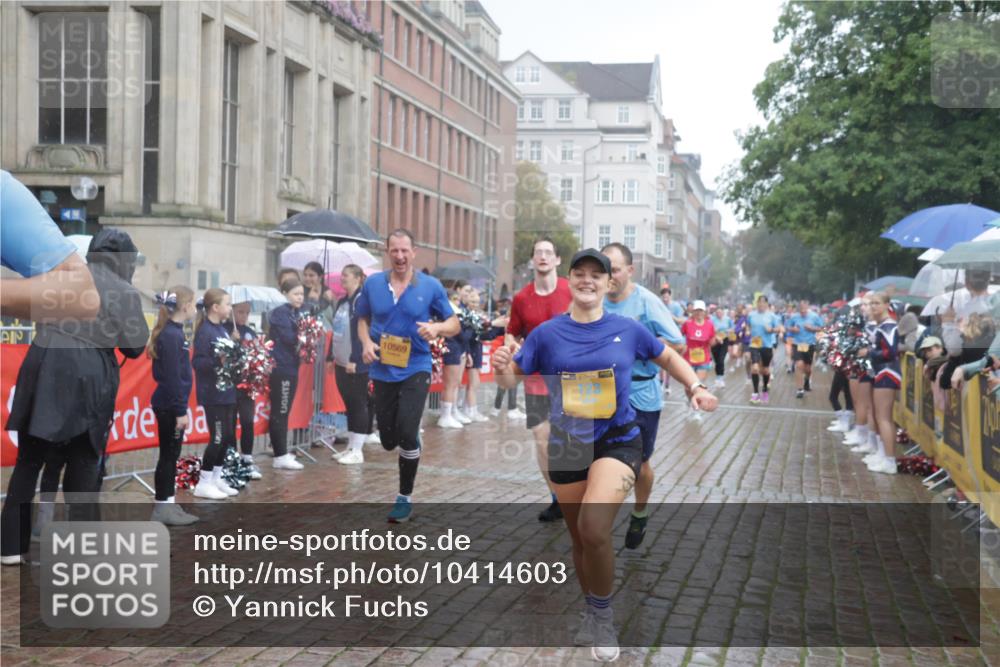 13.09.2026 - Kiel Lauf Yannick Fuchs http://msf.ph/oto/10414603 13.09.2026 10:46:25 Ziel 206, 1013, 1430, 1913, 2037, 2776, 4331, 4397, 4516, 4763, 5421, 7044, 8277, 8520, 9361, 9415, 10469, 10699, 10836, 11232, 11642, 12000, 12704, 12743, 123, 272, 498, 550, 665, 1030, 1374, 1582, 2421, 2448, 3422, 3781, 3844, 5017, 5348, 5421, 5510, 5515, 5564, 6385, 6436, 6980, 7044, 7073, 7241, 7772, 7840, 7939, 8310, 8403, 8551, 8561, 8655, 8881, 9207, 9375, 9715, 10050, 10809, 11642, 4499, 9875, 12466, 1229, 1537, 2563, 7889 meine-sportfotos.de