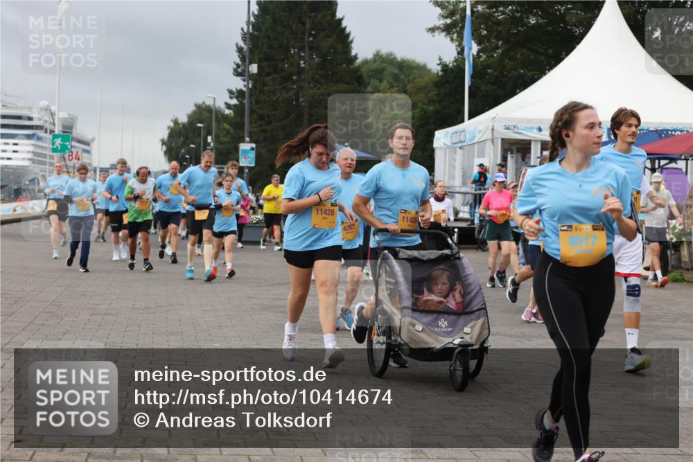 13.09.2026 - Kiel Lauf Andreas Tolksdorf http://msf.ph/oto/10414674 13.09.2026 10:05:40 Kiellinie 4, 11428, 4262, 11429, 39, 8517 meine-sportfotos.de