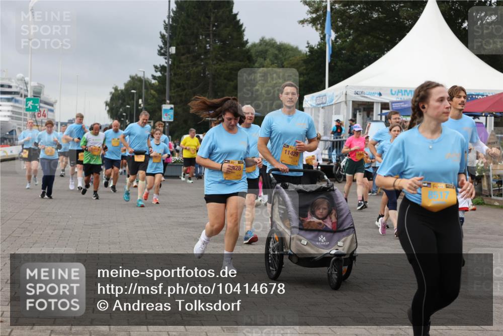 13.09.2026 - Kiel Lauf Andreas Tolksdorf http://msf.ph/oto/10414678 13.09.2026 10:05:40 Kiellinie 13, 84, 428, 11429, 39, 8517 meine-sportfotos.de