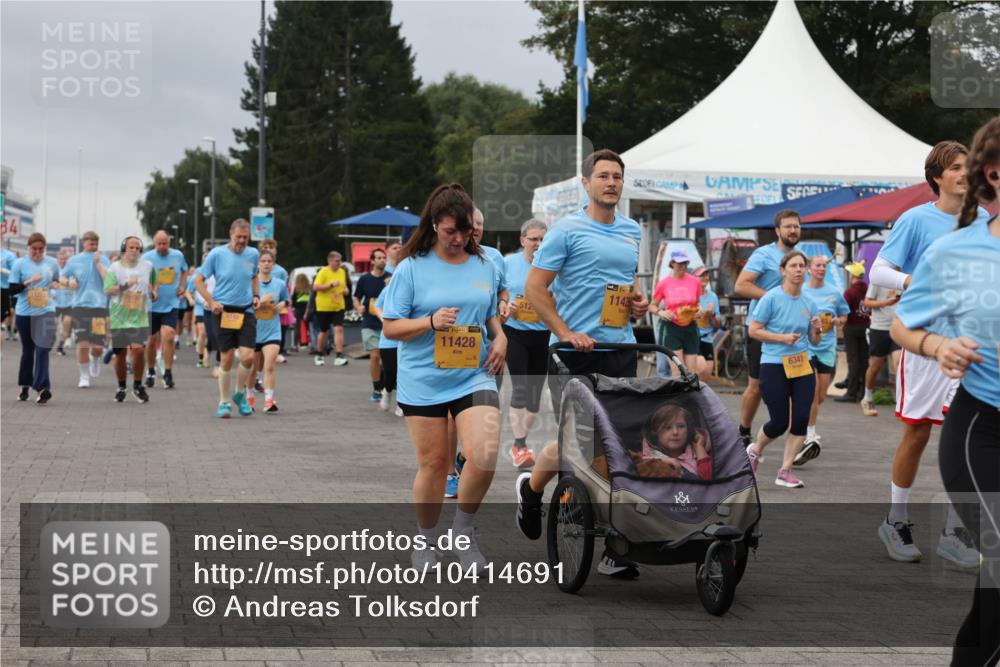 13.09.2026 - Kiel Lauf Andreas Tolksdorf http://msf.ph/oto/10414691 13.09.2026 10:05:41 Kiellinie 11210, 38, 11428, 1142, 6341 meine-sportfotos.de