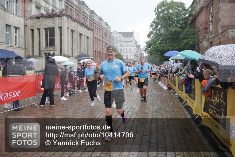 13.09.2026 - Kiel Lauf Yannick Fuchs http://msf.ph/oto/10414706 13.09.2026 10:46:32 Ziel 206, 972, 1325, 1430, 1913, 2027, 2037, 3117, 3677, 4242, 4499, 4763, 7061, 8520, 8678, 9415, 9844, 9875, 10758, 10836, 11232, 11742, 11825, 12307, 12466, 12704, 12743, 272, 498, 550, 665, 1013, 1030, 1374, 1582, 1913, 2448, 2776, 3422, 3781, 3844, 4331, 4397, 4516, 5017, 5348, 5421, 5510, 5515, 5564, 6385, 6436, 6980, 7044, 7073, 7241, 7772, 7840, 7939, 8277, 8310, 8403, 8520, 8551, 8561, 8655, 8881, 9207, 9361, 9375, 9715, 10050, 10469, 10699, 10809, 11232, 11642, 12000 meine-sportfotos.de