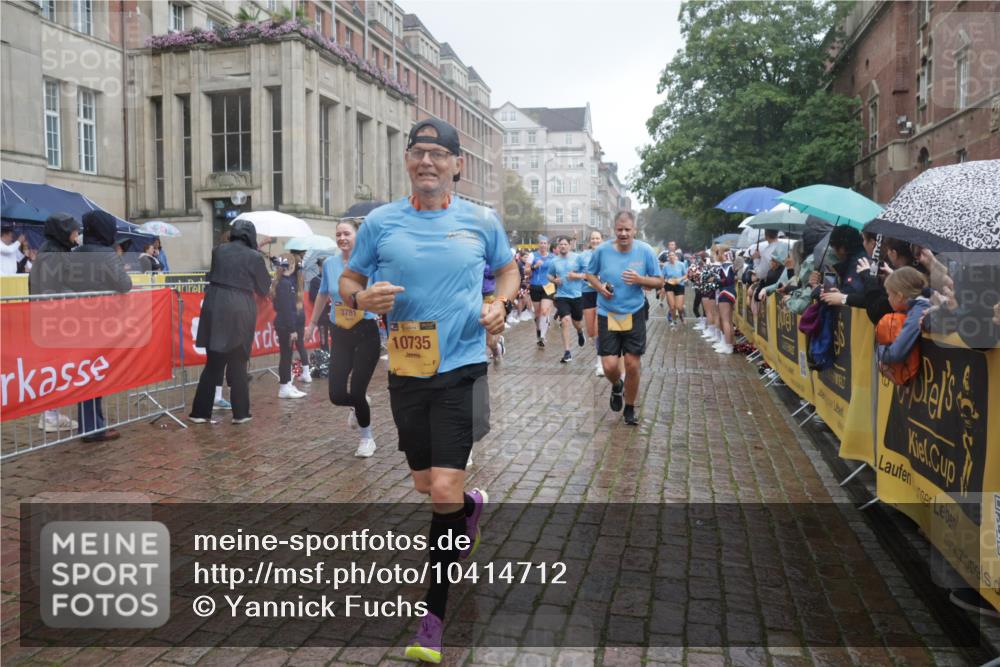 13.09.2026 - Kiel Lauf Yannick Fuchs http://msf.ph/oto/10414712 13.09.2026 10:46:32 Ziel 206, 972, 1325, 1430, 1913, 2027, 2037, 3117, 3677, 4242, 4499, 4763, 7061, 8520, 8678, 9415, 9844, 9875, 10758, 10836, 11232, 11742, 11825, 12307, 12466, 12704, 12743, 272, 498, 550, 665, 1013, 1030, 1374, 1582, 1913, 2448, 2776, 3422, 3781, 3844, 4331, 4397, 4516, 5017, 5348, 5421, 5510, 5515, 5564, 6385, 6436, 6980, 7044, 7073, 7241, 7772, 7840, 7939, 8277, 8310, 8403, 8520, 8551, 8561, 8655, 8881, 9207, 9361, 9375, 9715, 10050, 10469, 10699, 10809, 11232, 11642, 12000 meine-sportfotos.de