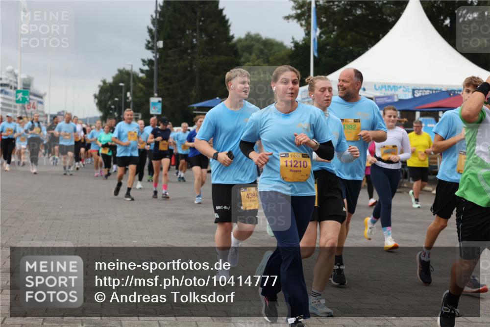 13.09.2026 - Kiel Lauf Andreas Tolksdorf http://msf.ph/oto/10414777 13.09.2026 10:05:48 Kiellinie 4391, 38, 11210, 39, 4392 meine-sportfotos.de