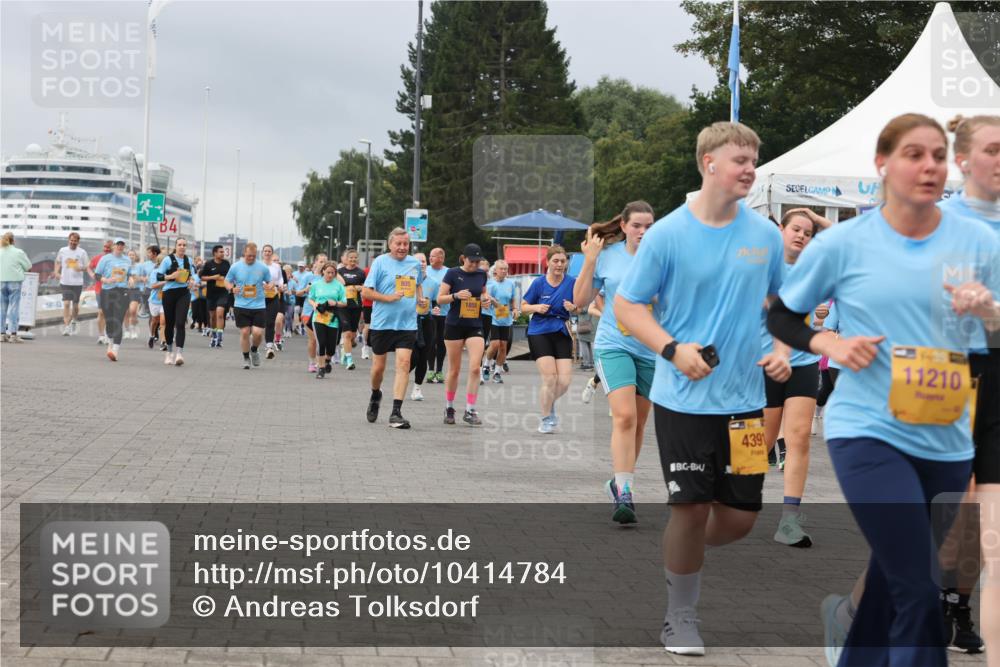 13.09.2026 - Kiel Lauf Andreas Tolksdorf http://msf.ph/oto/10414784 13.09.2026 10:05:48 Kiellinie 3, 4, 1858, 4391, 11210 meine-sportfotos.de