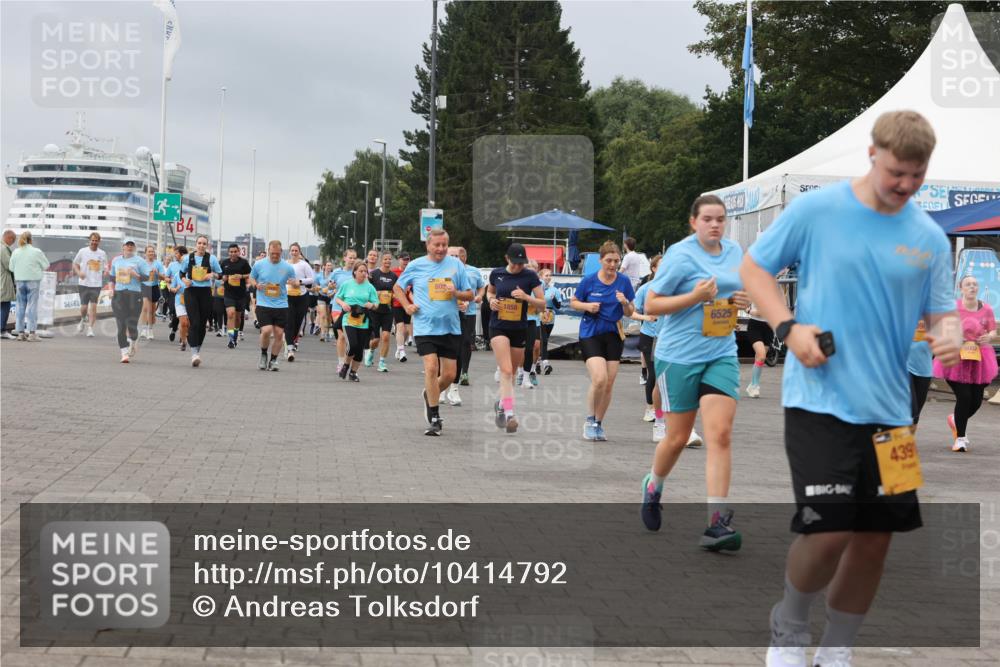 13.09.2026 - Kiel Lauf Andreas Tolksdorf http://msf.ph/oto/10414792 13.09.2026 10:05:49 Kiellinie 13, 84, 1858, 6525, 696, 439 meine-sportfotos.de