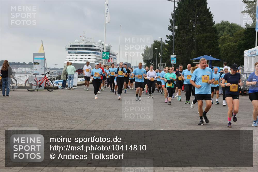13.09.2026 - Kiel Lauf Andreas Tolksdorf http://msf.ph/oto/10414810 13.09.2026 10:05:50 Kiellinie 4, 805, 1858 meine-sportfotos.de