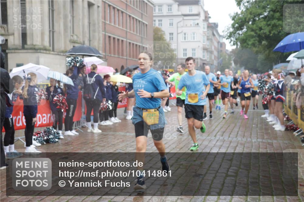13.09.2026 - Kiel Lauf Yannick Fuchs http://msf.ph/oto/10414861 13.09.2026 10:46:43 Ziel 1325, 1982, 2027, 2551, 2594, 2702, 3109, 3117, 3533, 3677, 4499, 4674, 5591, 5974, 6551, 6874, 6909, 8219, 8283, 8475, 8678, 8901, 9248, 9713, 9875, 10398, 10706, 10758, 10814, 11825, 12260, 12466, 206, 972, 1013, 1430, 1913, 2027, 2037, 2448, 2776, 3422, 4242, 4331, 4397, 4516, 4763, 5017, 5421, 7044, 7061, 7241, 7840, 8277, 8310, 8520, 9361, 9415, 9844, 10469, 10699, 10758, 10836, 11232, 11642, 12000, 12704, 85, 111 meine-sportfotos.de
