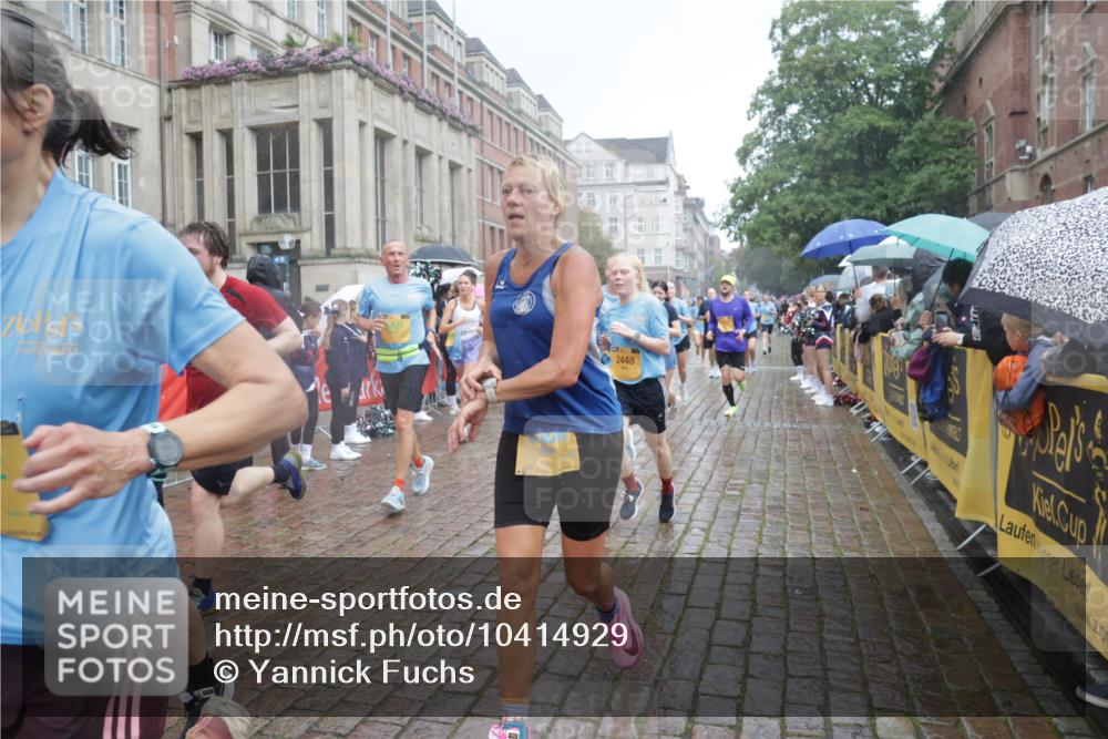 13.09.2026 - Kiel Lauf Yannick Fuchs http://msf.ph/oto/10414929 13.09.2026 10:46:48 Ziel 189, 898, 1982, 2551, 2576, 2594, 2702, 3109, 3533, 3878, 3964, 4674, 5449, 5591, 5974, 6551, 6874, 6909, 8219, 8283, 8475, 8901, 9248, 9713, 10144, 10305, 10398, 10706, 10814, 11075, 12260, 12693, 206, 972, 1013, 1325, 1430, 1913, 2027, 2037, 2448, 2776, 3117, 3422, 3677, 4242, 4331, 4397, 4499, 4516, 4763, 5017, 5421, 7044, 7061, 7840, 8277, 8310, 8520, 8678, 9361, 9415, 9844, 9875, 10469, 10699, 10758, 10836, 11232, 11642, 12000, 12704, 85, 111 meine-sportfotos.de
