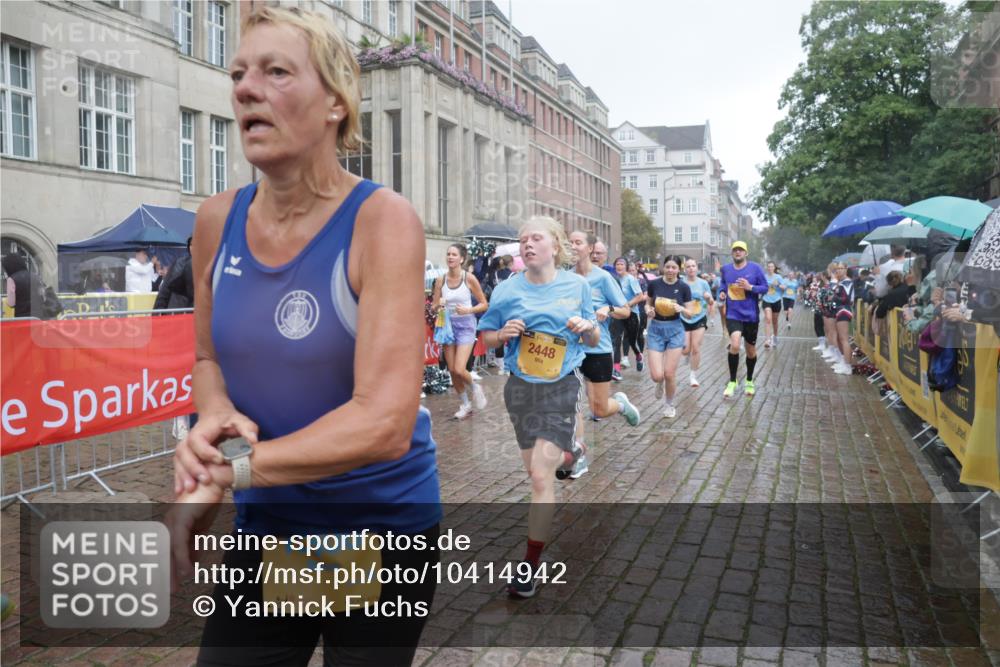 13.09.2026 - Kiel Lauf Yannick Fuchs http://msf.ph/oto/10414942 13.09.2026 10:46:48 Ziel 189, 898, 1982, 2551, 2576, 2594, 2702, 3109, 3533, 3878, 3964, 4674, 5449, 5591, 5974, 6551, 6874, 6909, 8219, 8283, 8475, 8901, 9248, 9713, 10144, 10305, 10398, 10706, 10814, 11075, 12260, 12693, 206, 972, 1013, 1325, 1430, 1913, 2027, 2037, 2448, 2776, 3117, 3422, 3677, 4242, 4331, 4397, 4499, 4516, 4763, 5017, 5421, 7044, 7061, 7840, 8277, 8310, 8520, 8678, 9361, 9415, 9844, 9875, 10469, 10699, 10758, 10836, 11232, 11642, 12000, 12704, 85, 111 meine-sportfotos.de