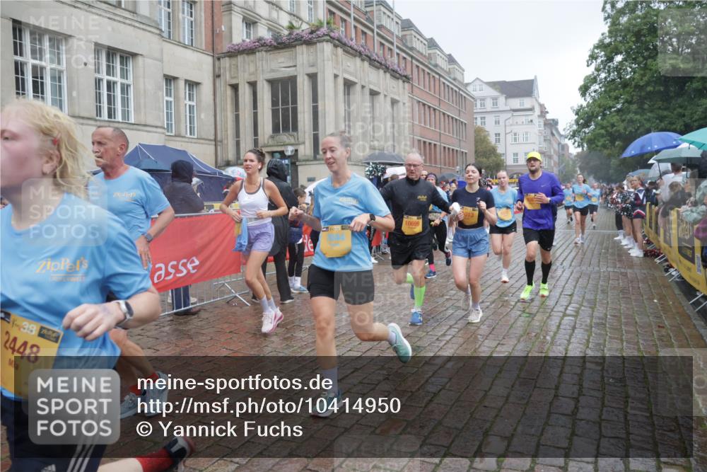 13.09.2026 - Kiel Lauf Yannick Fuchs http://msf.ph/oto/10414950 13.09.2026 10:46:49 Ziel 184, 189, 898, 1982, 2551, 2576, 2594, 2702, 2728, 3109, 3533, 3878, 3964, 4674, 5449, 5591, 5974, 6551, 6874, 6909, 8219, 8283, 8475, 8901, 9248, 9474, 9713, 10144, 10305, 10398, 10706, 10814, 11075, 12260, 12693, 206, 972, 1013, 1325, 1430, 1913, 2027, 2037, 2448, 2776, 3109, 3117, 3677, 4242, 4331, 4397, 4499, 4516, 4763, 5421, 7044, 7061, 7840, 8277, 8520, 8678, 9361, 9415, 9844, 9875, 10469, 10699, 10758, 10836, 11232, 11642, 12000, 12704, 85, 111 meine-sportfotos.de