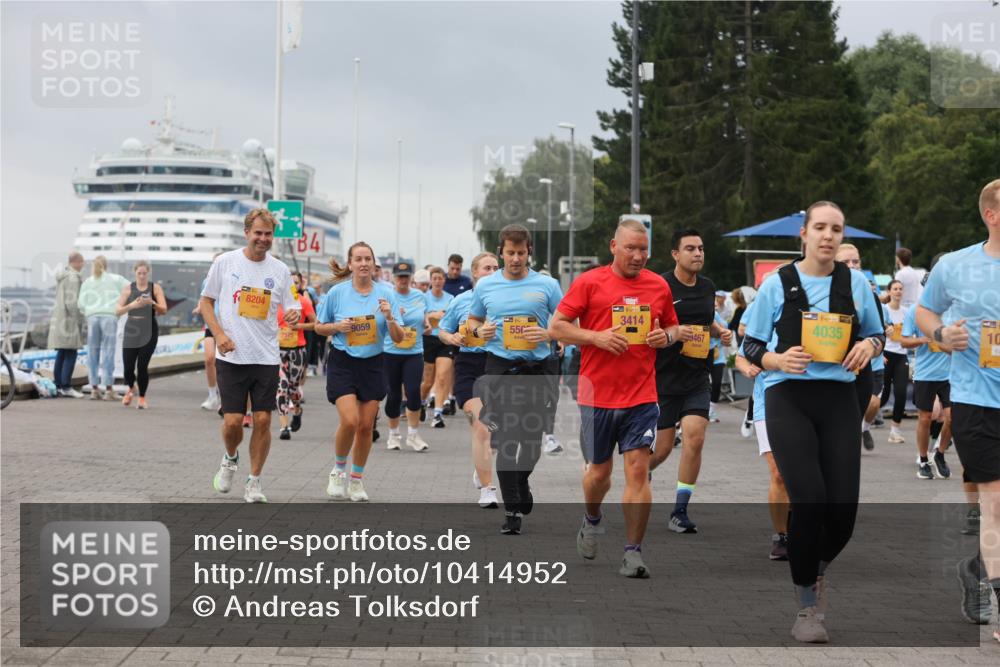 13.09.2026 - Kiel Lauf Andreas Tolksdorf http://msf.ph/oto/10414952 13.09.2026 10:05:58 Kiellinie 4, 8204, 9059, 556, 39, 3414, 467, 38, 4035, 10 meine-sportfotos.de