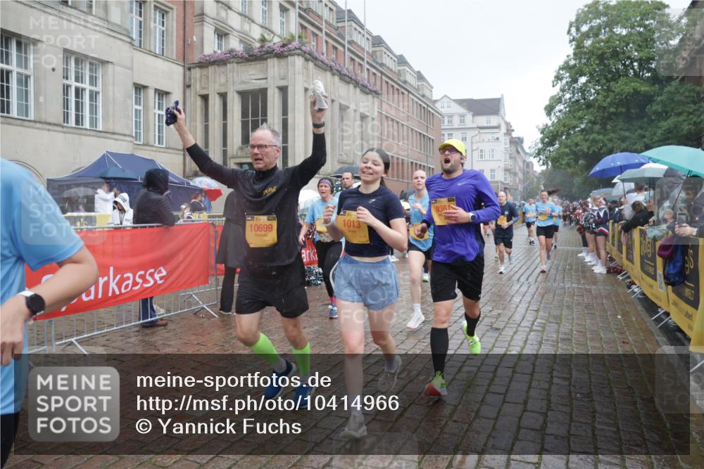 13.09.2026 - Kiel Lauf Yannick Fuchs http://msf.ph/oto/10414966 13.09.2026 10:46:50 Ziel 184, 189, 226, 898, 1982, 2551, 2576, 2594, 2702, 2728, 3533, 3878, 3964, 4674, 5449, 5591, 5974, 6551, 6874, 6909, 8219, 8283, 8475, 8901, 9248, 9474, 9713, 10088, 10144, 10305, 10398, 10706, 10814, 11075, 12260, 12693, 206, 972, 1013, 1325, 1430, 1913, 2027, 2037, 2594, 2776, 3109, 3117, 3677, 4242, 4331, 4397, 4499, 4516, 4763, 5421, 5591, 5974, 7044, 7061, 8277, 8520, 8678, 9361, 9415, 9844, 9875, 10469, 10699, 10758, 10836, 11232, 11642, 12000, 12704, 85, 111 meine-sportfotos.de