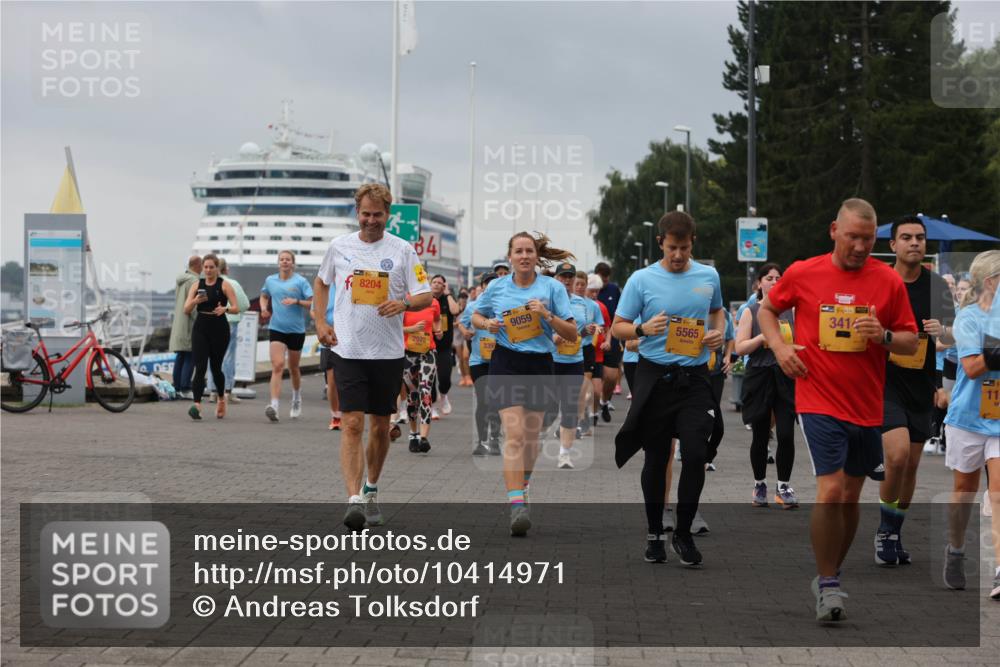 13.09.2026 - Kiel Lauf Andreas Tolksdorf http://msf.ph/oto/10414971 13.09.2026 10:05:59 Kiellinie 341 meine-sportfotos.de