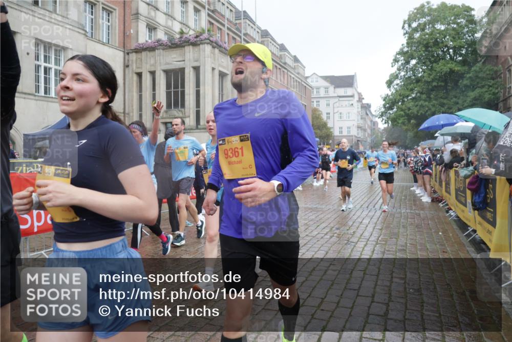 13.09.2026 - Kiel Lauf Yannick Fuchs http://msf.ph/oto/10414984 13.09.2026 10:46:50 Ziel 184, 189, 226, 898, 1982, 2551, 2576, 2594, 2702, 2728, 3533, 3878, 3964, 4674, 5449, 5591, 5974, 6551, 6874, 6909, 8219, 8283, 8475, 8901, 9248, 9474, 9713, 10088, 10144, 10305, 10398, 10706, 10814, 11075, 12260, 12693, 206, 972, 1013, 1325, 1430, 1913, 2027, 2037, 2594, 2776, 3109, 3117, 3677, 4242, 4331, 4397, 4499, 4516, 4763, 5421, 5591, 5974, 7044, 7061, 8277, 8520, 8678, 9361, 9415, 9844, 9875, 10469, 10699, 10758, 10836, 11232, 11642, 12000, 12704, 85, 111 meine-sportfotos.de