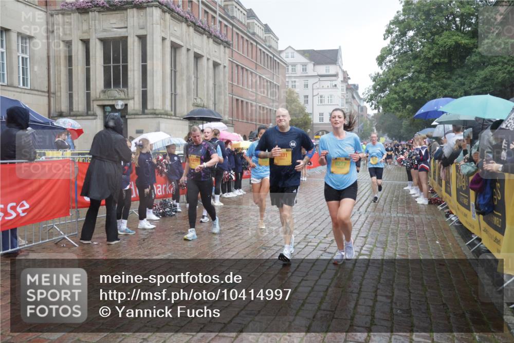 13.09.2026 - Kiel Lauf Yannick Fuchs http://msf.ph/oto/10414997 13.09.2026 10:46:52 Ziel 184, 189, 226, 404, 898, 1169, 1982, 2551, 2576, 2702, 2728, 3533, 3878, 3964, 4014, 4147, 4674, 5449, 6551, 6874, 6909, 7089, 8219, 8283, 8901, 9474, 9713, 10088, 10144, 10197, 10305, 10398, 10814, 11075, 11441, 12260, 12693, 206, 972, 1325, 1430, 1913, 2027, 2037, 2594, 2776, 3109, 3117, 3677, 4242, 4331, 4397, 4499, 4516, 4674, 4763, 5591, 5974, 6909, 7061, 8277, 8475, 8520, 8678, 9415, 9844, 9875, 10469, 10758, 10836, 11232, 12000, 12704, 85, 111, 116 meine-sportfotos.de