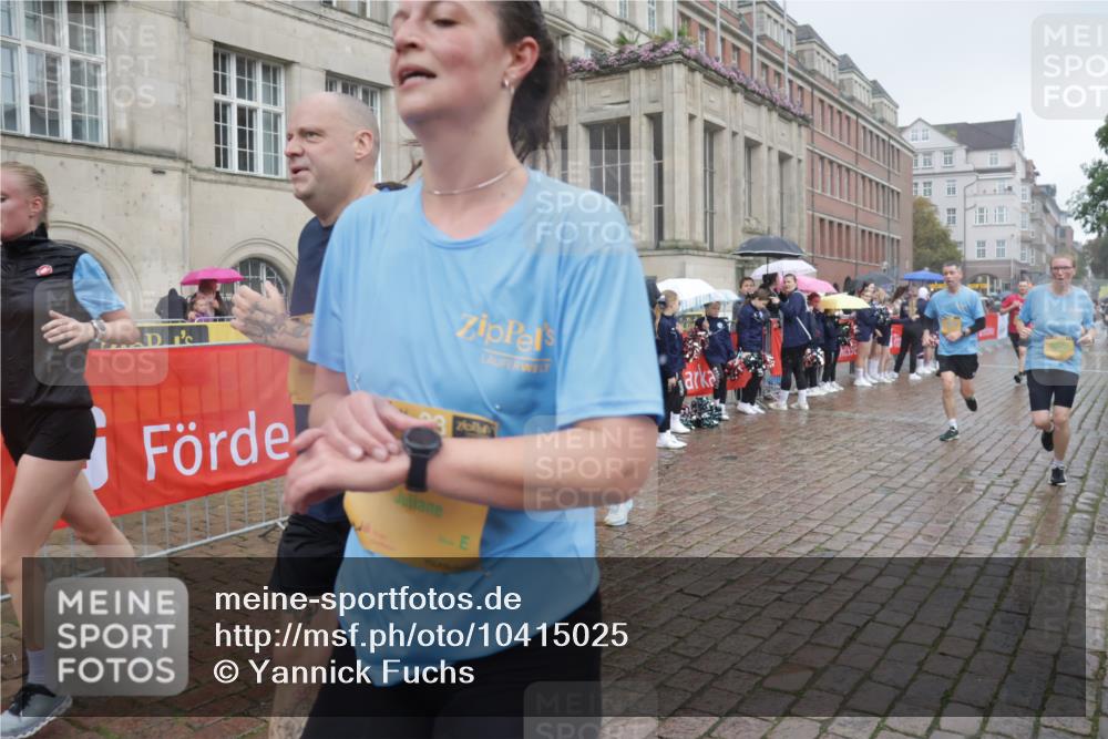 13.09.2026 - Kiel Lauf Yannick Fuchs http://msf.ph/oto/10415025 13.09.2026 10:46:54 Ziel 184, 189, 226, 404, 525, 898, 1169, 1982, 2576, 2702, 2728, 3533, 3878, 3964, 4014, 4147, 5449, 6551, 6874, 7089, 8219, 8364, 9044, 9048, 9474, 10088, 10144, 10197, 10305, 10398, 11075, 11343, 11441, 12693, 206, 972, 1325, 1430, 1913, 2027, 2037, 2551, 2594, 3109, 3117, 3533, 3677, 4242, 4331, 4499, 4674, 4763, 5591, 5974, 6909, 7061, 8277, 8283, 8475, 8520, 8678, 8901, 9415, 9844, 9875, 10469, 10758, 10836, 11232, 12000, 12704, 85, 111, 116, 1913, 8520 meine-sportfotos.de