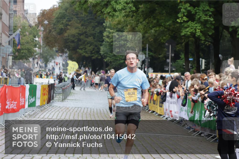 13.09.2026 - Kiel Lauf Yannick Fuchs http://msf.ph/oto/10415042 13.09.2026 09:35:21 Ziel 2761, 4638, 11904, 12832, 3168, 3766, 4361, 7414, 9380, 10461, 11719, 11904, 12484, 4589 meine-sportfotos.de