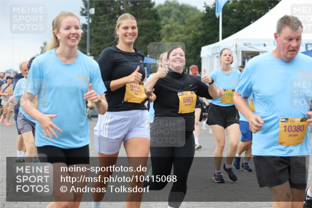 13.09.2026 - Kiel Lauf Andreas Tolksdorf http://msf.ph/oto/10415068 13.09.2026 10:06:09 Kiellinie 9125, 38, 5561, 11503, 10380 meine-sportfotos.de