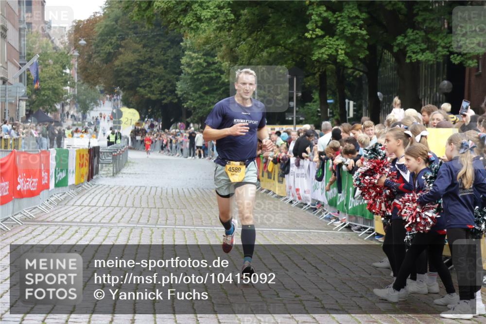 13.09.2026 - Kiel Lauf Yannick Fuchs http://msf.ph/oto/10415092 13.09.2026 09:35:27 Ziel 4589, 4638, 12832, 2761, 3168, 3766, 4361, 7414, 9380, 11719, 11904, 12484, 12832, 3168, 10461 meine-sportfotos.de