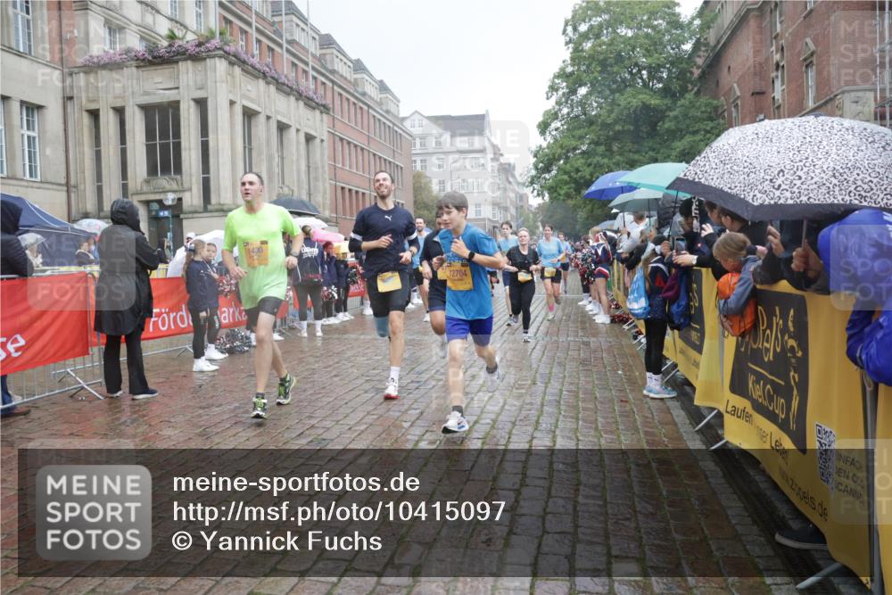 13.09.2026 - Kiel Lauf Yannick Fuchs http://msf.ph/oto/10415097 13.09.2026 10:47:02 Ziel 85, 111, 184, 189, 226, 404, 525, 816, 1169, 1563, 1674, 2576, 2728, 4014, 4147, 4894, 5089, 5424, 6742, 7040, 7089, 8238, 8364, 9044, 9048, 9200, 9453, 9474, 9675, 10088, 10144, 10197, 10305, 10657, 11343, 11441, 11773, 12584, 12693, 206, 898, 972, 1325, 1430, 1982, 2027, 2037, 2551, 2594, 2702, 3109, 3117, 3533, 3677, 3878, 3964, 4242, 4499, 4674, 4763, 5449, 5591, 5974, 6551, 6874, 6909, 7061, 8219, 8283, 8475, 8678, 8901, 9415, 9844, 9875, 10758, 12704, 116, 1913, 8520 meine-sportfotos.de