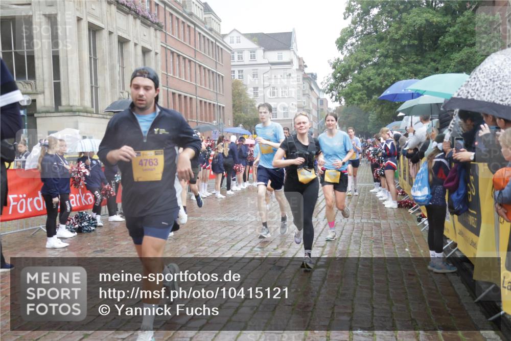 13.09.2026 - Kiel Lauf Yannick Fuchs http://msf.ph/oto/10415121 13.09.2026 10:47:03 Ziel 85, 111, 184, 189, 226, 404, 525, 816, 1169, 1563, 1674, 2576, 2728, 4014, 4147, 4894, 5089, 5424, 6742, 7040, 7089, 8238, 8364, 9044, 9048, 9200, 9453, 9474, 9675, 10088, 10144, 10197, 10305, 10657, 11343, 11441, 11730, 11773, 12584, 189, 898, 972, 1325, 1430, 1982, 2027, 2037, 2551, 2576, 2594, 2702, 3109, 3117, 3533, 3677, 3878, 3964, 4242, 4499, 4674, 4763, 5449, 5591, 5974, 6551, 6874, 6909, 7061, 8219, 8283, 8475, 8678, 8901, 9844, 9875, 10758, 12704, 116, 1913, 8520 meine-sportfotos.de