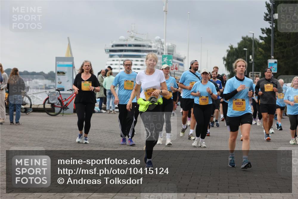 13.09.2026 - Kiel Lauf Andreas Tolksdorf http://msf.ph/oto/10415124 13.09.2026 10:06:13 Kiellinie 7516, 2828, 438, 93, 67, 84, 6908, 38, 6823, 10647, 74 meine-sportfotos.de