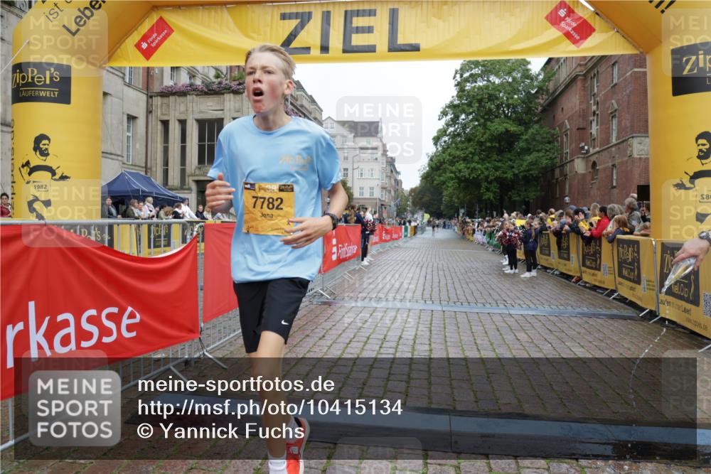 13.09.2026 - Kiel Lauf Yannick Fuchs http://msf.ph/oto/10415134 13.09.2026 09:35:54 Ziel 7782, 9610, 4589, 4638, 3056, 5662, 2761, 4638, 12832 meine-sportfotos.de