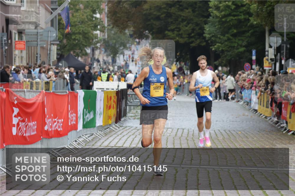 13.09.2026 - Kiel Lauf Yannick Fuchs http://msf.ph/oto/10415145 13.09.2026 09:36:04 Ziel 3056, 5662, 7782, 9610, 4589 meine-sportfotos.de
