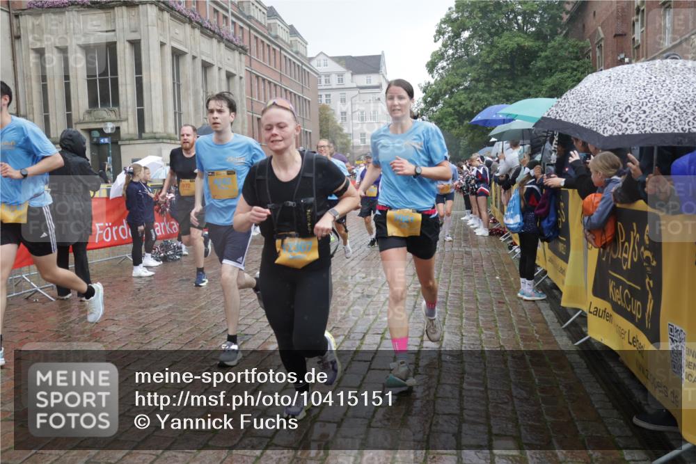13.09.2026 - Kiel Lauf Yannick Fuchs http://msf.ph/oto/10415151 13.09.2026 10:47:05 Ziel 85, 111, 226, 404, 525, 816, 1169, 1563, 1674, 4014, 4147, 4789, 4894, 5089, 5424, 5914, 6742, 7040, 7089, 8238, 8364, 9044, 9048, 9200, 9453, 9536, 9675, 10088, 10197, 10340, 10657, 11343, 11441, 11560, 11561, 11730, 11773, 12584, 184, 189, 226, 898, 972, 1325, 1982, 2027, 2551, 2576, 2594, 2702, 2728, 3109, 3117, 3533, 3677, 3878, 3964, 4242, 4499, 4674, 4763, 5449, 5591, 5974, 6551, 6874, 6909, 7061, 8219, 8283, 8475, 8678, 8901, 9844, 9875, 10758, 116 meine-sportfotos.de
