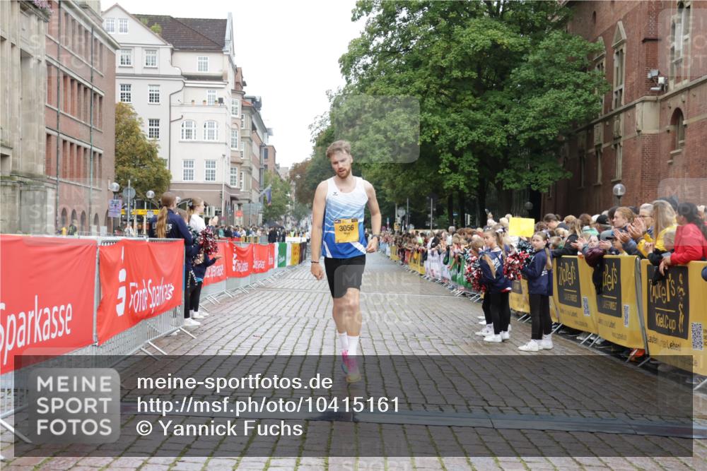 13.09.2026 - Kiel Lauf Yannick Fuchs http://msf.ph/oto/10415161 13.09.2026 09:36:10 Ziel 3056, 5662, 7782, 9610, 391, 9630, 12726, 4589 meine-sportfotos.de