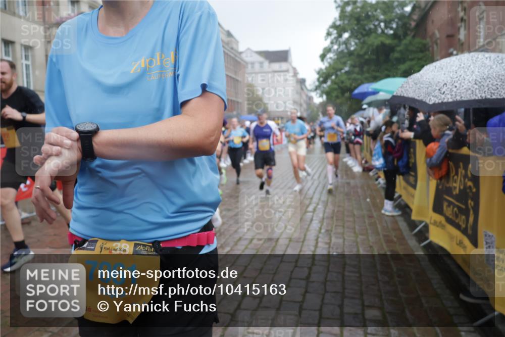 13.09.2026 - Kiel Lauf Yannick Fuchs http://msf.ph/oto/10415163 13.09.2026 10:47:06 Ziel 85, 111, 116, 404, 525, 816, 1107, 1169, 1563, 1674, 4014, 4147, 4380, 4789, 4894, 5089, 5424, 5914, 6742, 7040, 7089, 8238, 8364, 9044, 9048, 9200, 9453, 9536, 9675, 10197, 10340, 10508, 10657, 11343, 11441, 11560, 11561, 11730, 11773, 12584, 184, 189, 226, 898, 972, 1169, 1325, 1982, 2027, 2551, 2576, 2594, 2702, 2728, 3109, 3117, 3533, 3677, 3878, 3964, 4014, 4147, 4242, 4499, 4674, 5449, 5591, 5974, 6551, 6874, 6909, 7061, 8219, 8283, 8475, 8678, 8901, 9844, 9875, 10758 meine-sportfotos.de