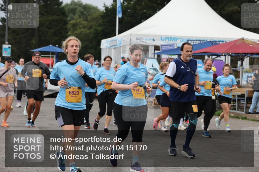 13.09.2026 - Kiel Lauf Andreas Tolksdorf http://msf.ph/oto/10415170 13.09.2026 10:06:15 Kiellinie 10645, 10647, 38, 6823, 5341, 1417, 51 meine-sportfotos.de