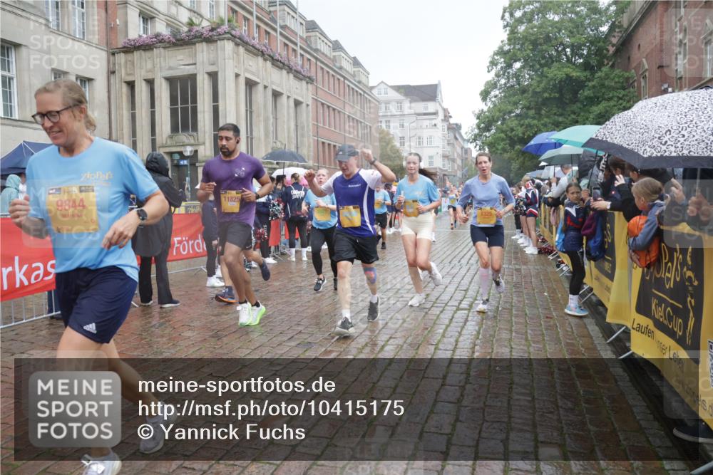 13.09.2026 - Kiel Lauf Yannick Fuchs http://msf.ph/oto/10415175 13.09.2026 10:47:06 Ziel 85, 111, 116, 404, 525, 816, 1107, 1169, 1563, 1674, 4014, 4147, 4380, 4789, 4894, 5089, 5424, 5914, 6742, 7040, 7089, 8238, 8364, 9044, 9048, 9200, 9453, 9536, 9675, 10197, 10340, 10508, 10657, 11343, 11441, 11560, 11561, 11730, 11773, 12584, 184, 189, 226, 898, 972, 1169, 1325, 1982, 2027, 2551, 2576, 2594, 2702, 2728, 3109, 3117, 3533, 3677, 3878, 3964, 4014, 4147, 4242, 4499, 4674, 5449, 5591, 5974, 6551, 6874, 6909, 7061, 8219, 8283, 8475, 8678, 8901, 9844, 9875, 10758 meine-sportfotos.de