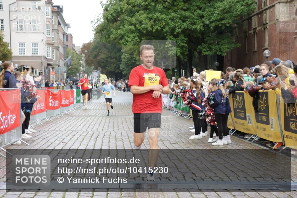 13.09.2026 - Kiel Lauf Yannick Fuchs http://msf.ph/oto/10415230 13.09.2026 09:36:32 Ziel 391, 3866, 7546, 9630, 12726, 3056, 5662, 2430, 9450, 7782, 9610 meine-sportfotos.de