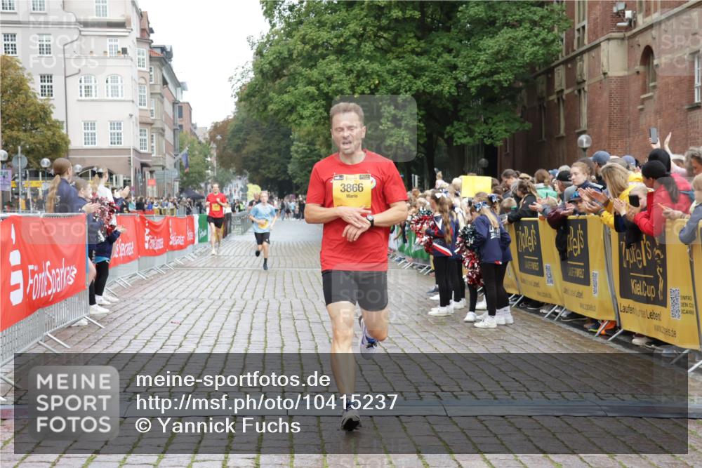 13.09.2026 - Kiel Lauf Yannick Fuchs http://msf.ph/oto/10415237 13.09.2026 09:36:32 Ziel 391, 3866, 7546, 9630, 12726, 3056, 5662, 2430, 9450, 7782, 9610 meine-sportfotos.de