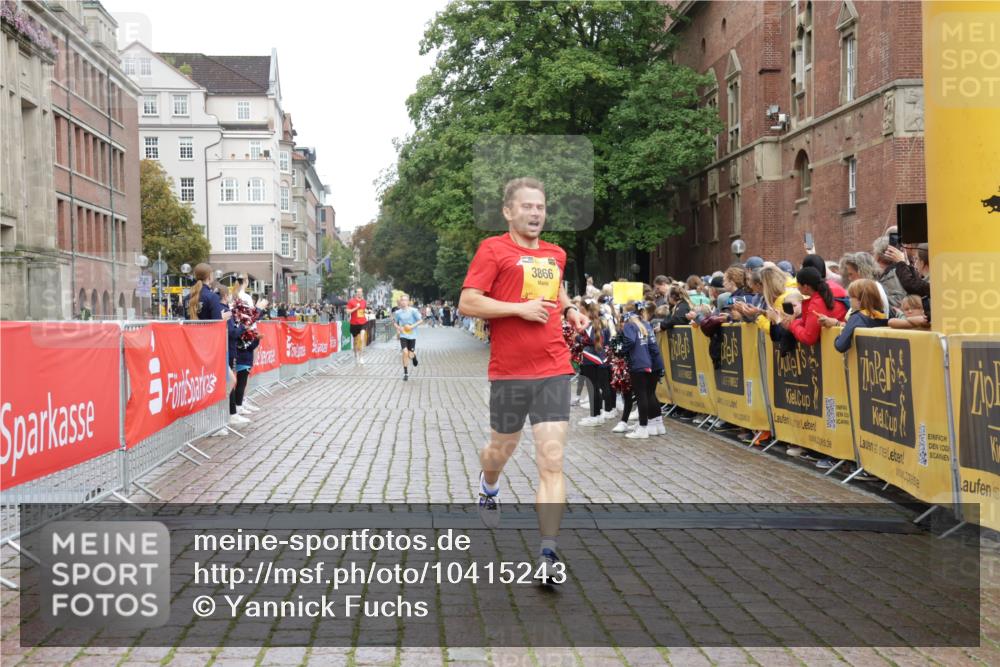 13.09.2026 - Kiel Lauf Yannick Fuchs http://msf.ph/oto/10415243 13.09.2026 09:36:33 Ziel 391, 2430, 3866, 7546, 9630, 12726, 3056, 5662, 9450, 7782 meine-sportfotos.de